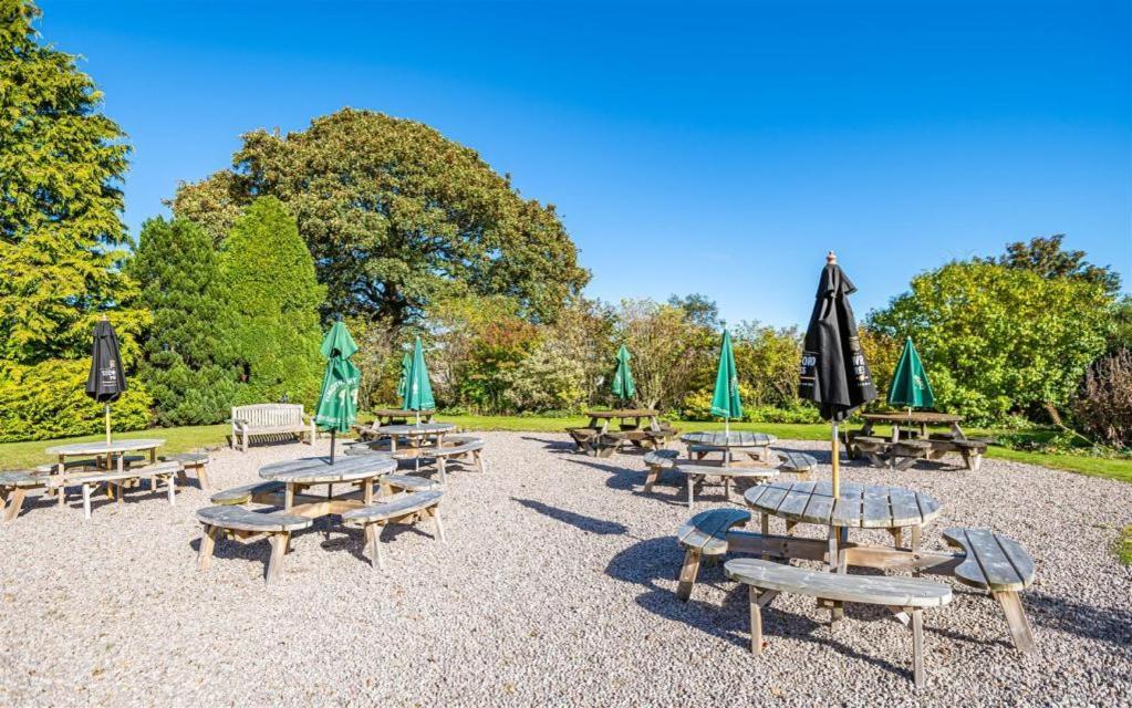 The Brantwood Hotel Penrith Buitenkant foto